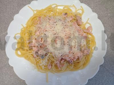 Spagečiai su rūkytos lašišos ir grietinėlės padažu Žingsnis 8