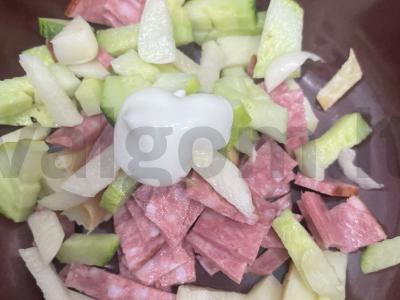 Salotas „Pial“ su saliami Žingsnis 5