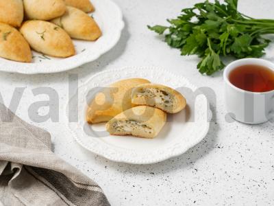 Kibinai su varške ir sūriu pagrindine nuotrauka