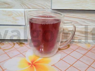 Kvapnus slyvų-gervuogių kompotas su avietėmis pagrindine nuotrauka