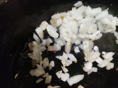 Blynai su faršu ir svogūnais Žingsnis 1