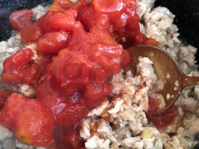 Makaronai su pjaustytais pomidorais ir faršu Žingsnis 3