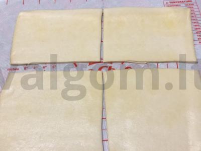 Sluoksniuotos bandelės su obuolių džemu Žingsnis 1