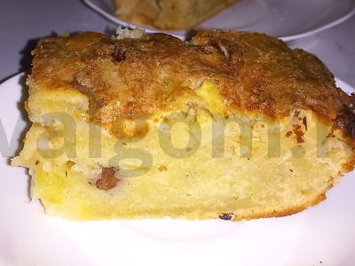 Obuolių ir kivio šarlotė pagrindine nuotrauka