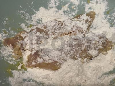 Vištienos filė miltuose ir kiaušinyje Žingsnis 3