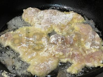 Vištienos filė miltuose ir kiaušinyje Žingsnis 4