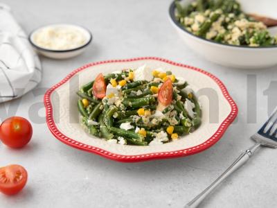 Žalioji pupelė su kiaušiniu pagrindine nuotrauka