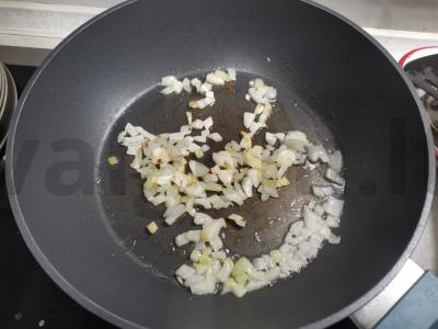 Salotas su marinuotais pievagrybiais Žingsnis 1