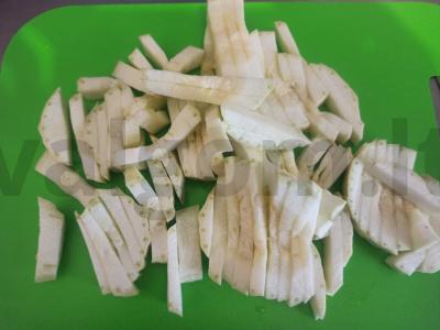 Keptas cukinijas su svogūnais ir pomidorų kečupu Žingsnis 2