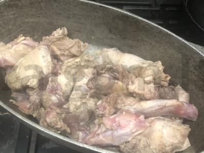 Kaninys, troškintas grietinėje Žingsnis 3