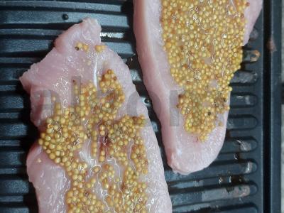 Kalakutienos krūtinėlės filė su prancūziška garstyčia ant grotelių Žingsnis 3