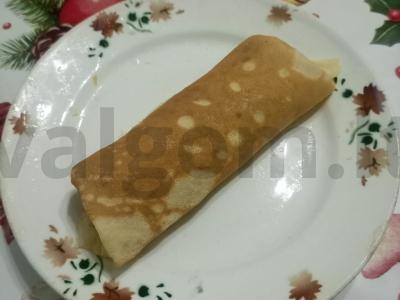 Blynai su keptu bananais ir cinamonu pagrindine nuotrauka