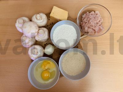 Įdaryti pievagrybiai džiūvėsėliuose Žingsnis 1