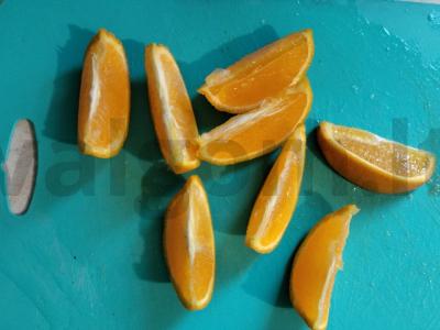 Švelni ir sultinga antis su apelsinais ir bulvėmis Žingsnis 8