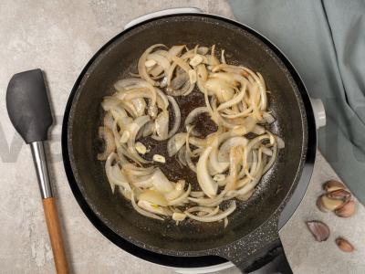 Vištienos kepenėlių guliašas Žingsnis 6