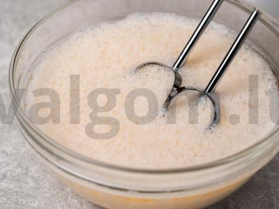 Namų meduoliai su kefyru Žingsnis 3