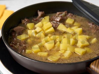 Jautienos troškinys Žingsnis 9