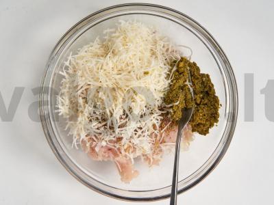 Vištienos mėsos kukuliai su orzo makaronais ir daržovėmis Žingsnis 2