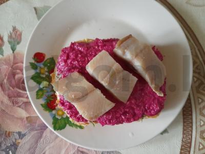 Sumuštinis su burokėlių salotomis ir silke Žingsnis 5