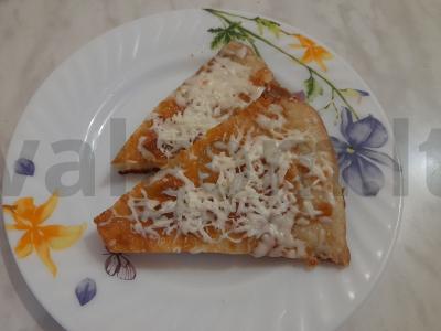 Sūrio pica pagrindine nuotrauka