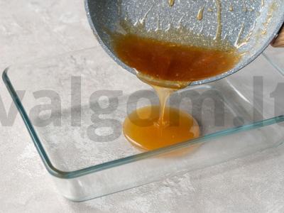 Cinamono sraigės karamelėje Žingsnis 6