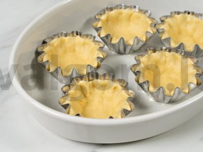 Krepšeliai su uogų įdaru ir baltymų kremu Žingsnis 9