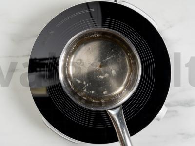 Krepšeliai su uogų įdaru ir baltymų kremu Žingsnis 13