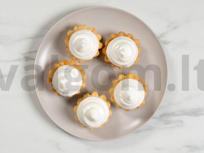 Krepšeliai su uogų įdaru ir baltymų kremu Žingsnis 17