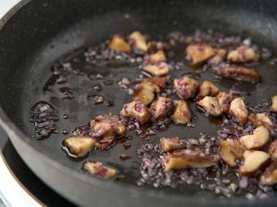 Lengvi springiniai ritinėliai su krevetėmis ir grybais Žingsnis 7