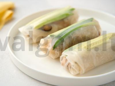 Lengvi springiniai ritinėliai su krevetėmis ir grybais Žingsnis 12