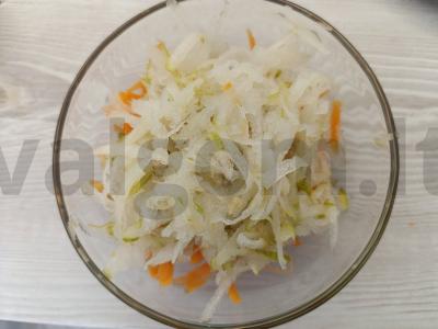 Vaisių ir daržovių salotas su džemu ir grietinėle Žingsnis 3