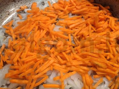 Skani makaronai su konservuotu vištiena Žingsnis 2