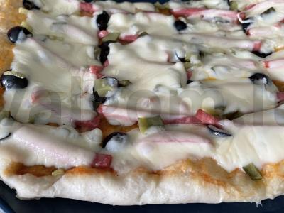 Pica „Asorti“ su kietu sūriu pagrindine nuotrauka