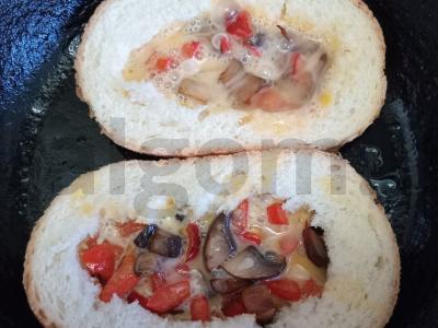 Skrebučiai su pievagrybiais, paprikomis ir sūriu Žingsnis 7