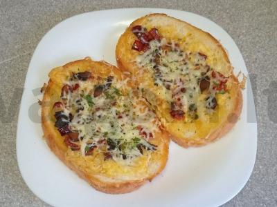 Skrebučiai su pievagrybiais, paprikomis ir sūriu pagrindine nuotrauka