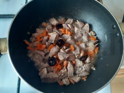 Aromatingas ryžiai su kiauliena ir daržovėmis Žingsnis 5