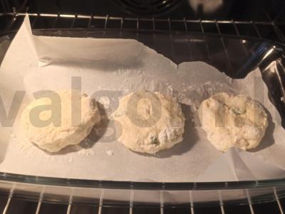 Sūrio blynai su cukatais Žingsnis 4