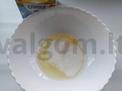 Puodelio pyragas su kakava Žingsnis 1