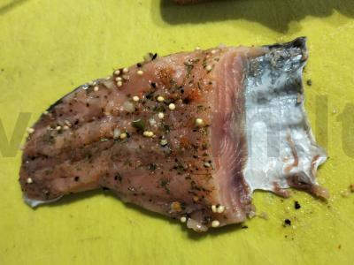 Aromatinga silpnai sūdyta lašiša pagrindine nuotrauka