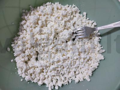 Varškėčiai iš grūdėtos varškės Žingsnis 1