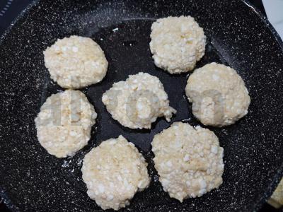 Varškėčiai iš grūdėtos varškės Žingsnis 4