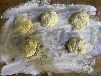 Varškėčiai iš grūdėtos varškės Žingsnis 3