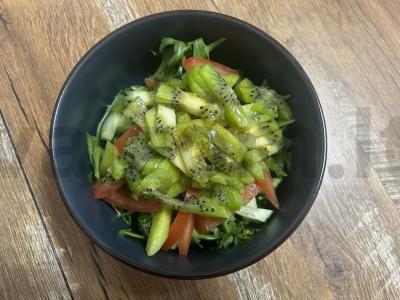 Dietinis salotas su rukola ir kiviu Žingsnis 5