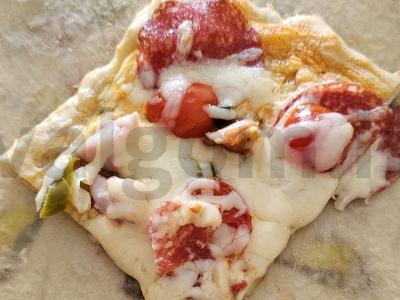 Mėsos pica su jalapeño pagrindine nuotrauka