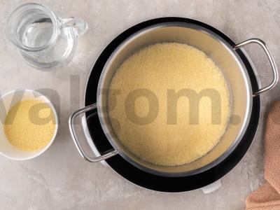 Kuskuso salotos su daržovėmis Žingsnis 1