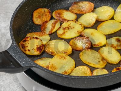 Pyragas su bulvėmis ir žuvų konservais Žingsnis 1