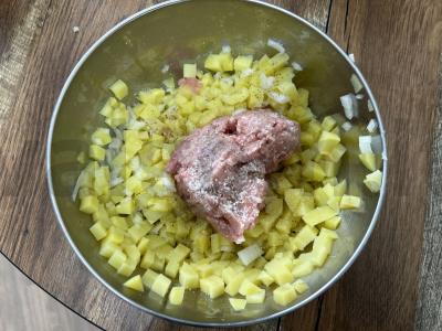 Kampinės bandelės su mielių tešla, bulvėmis ir faršu Žingsnis 6