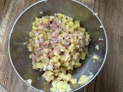 Kampinės bandelės su mielių tešla, bulvėmis ir faršu Žingsnis 7