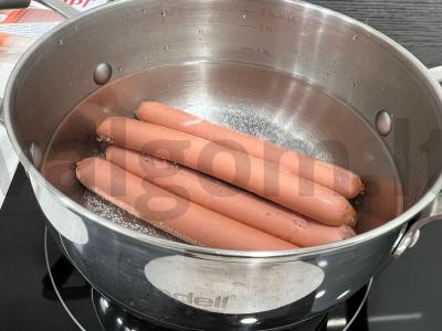 Karštas šuo su dešrele ir daržovėmis Žingsnis 1