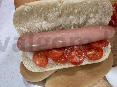 Karštas šuo su dešrele ir daržovėmis Žingsnis 7